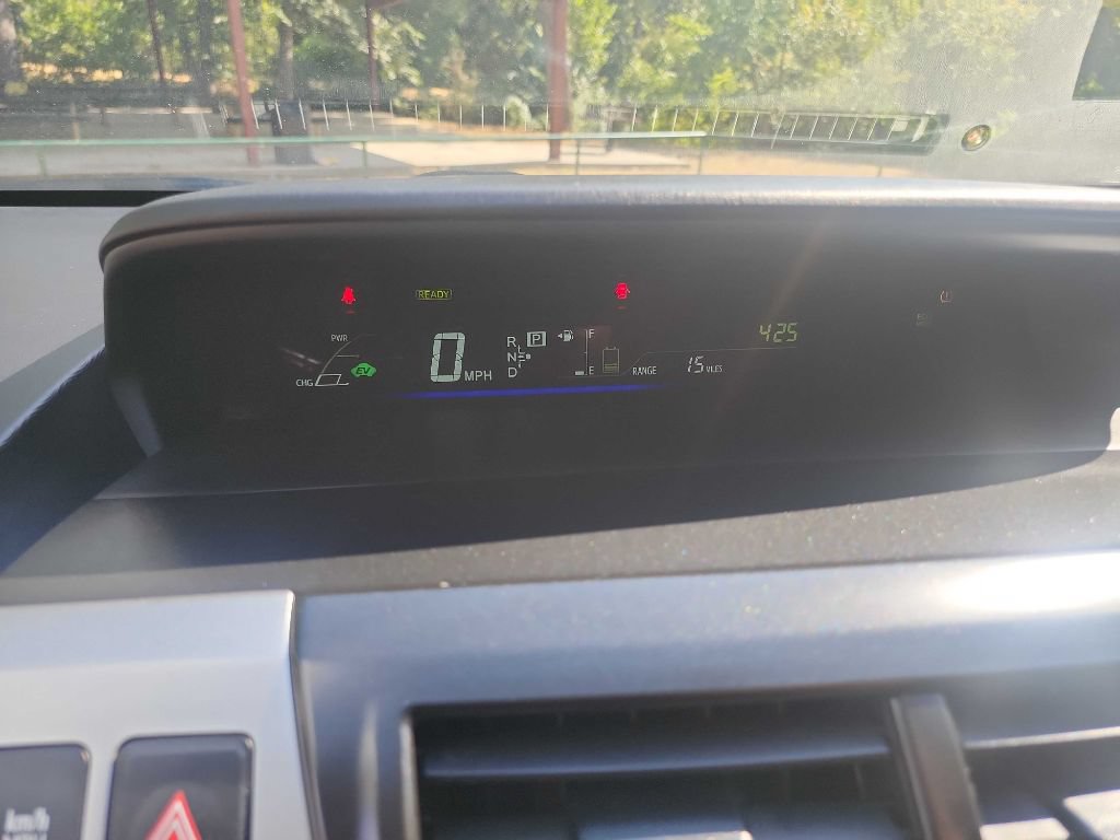 Used 2014 Toyota Prius V Five FWD image 21