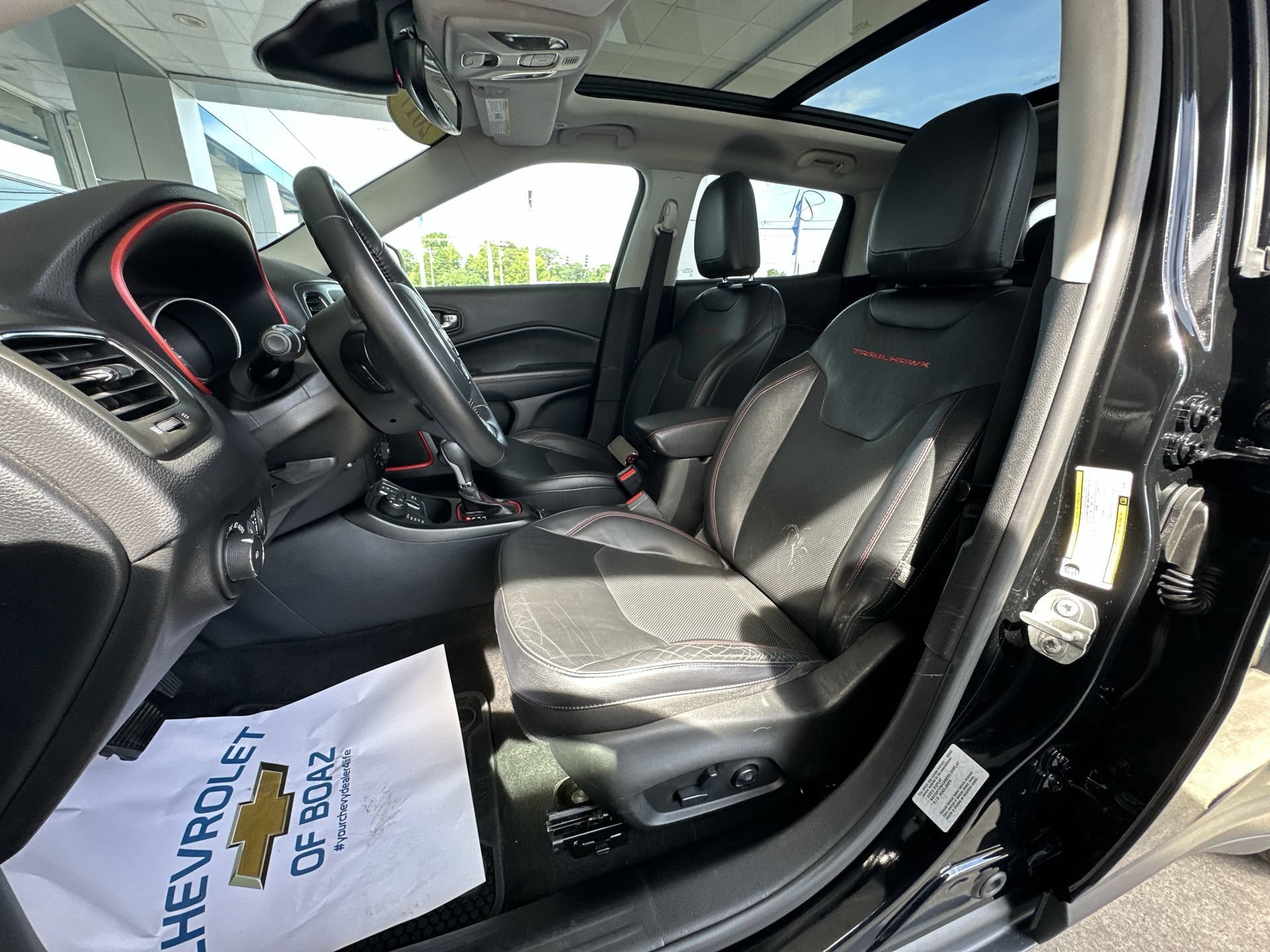 Used 2017 Jeep Compass Trailhawk w/ Leather Interior Group AWD/4WD image 19