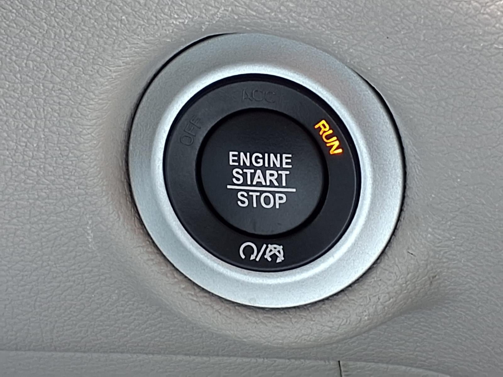 Used 2022 Chrysler Voyager LX FWD image 31