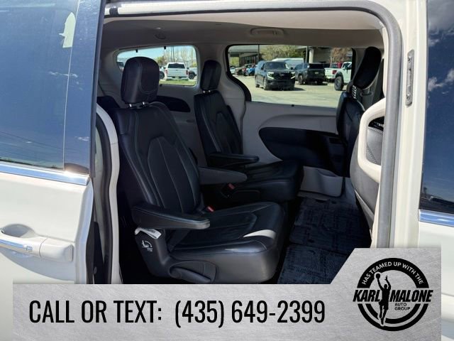 Used 2021 Chrysler Pacifica Touring-L w/ Premium & Safety Sphere Group FWD image 33