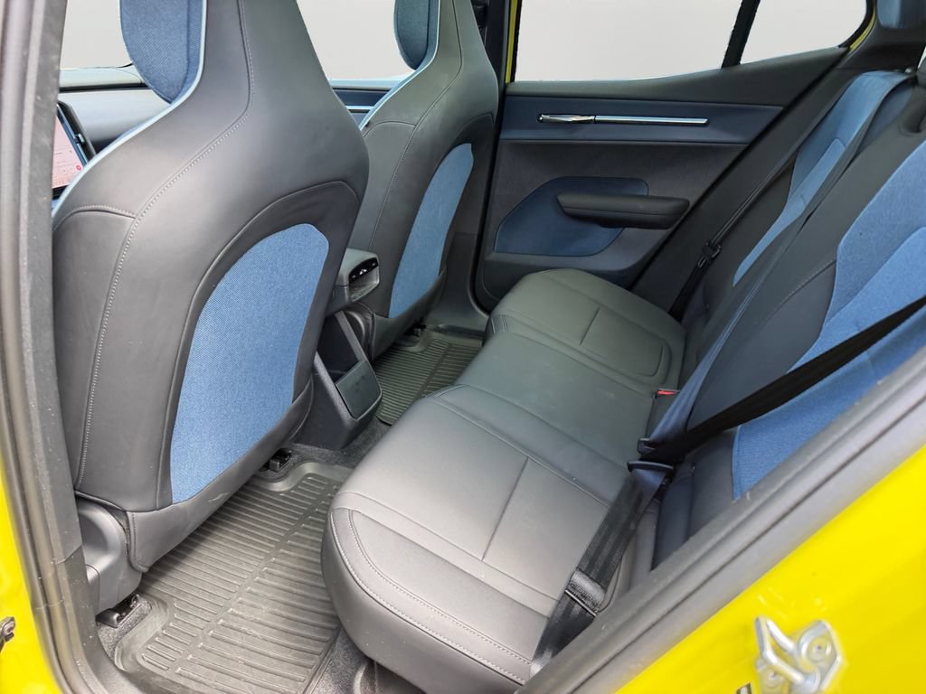 Certified 2025 Volvo EX30 Ultra AWD/4WD image 12