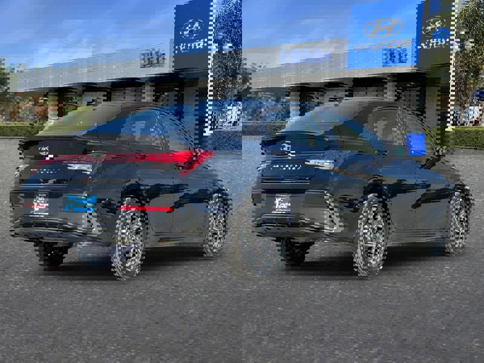 New 2025 Hyundai Elantra Sport image 2