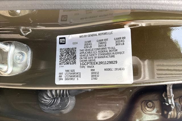 Used 2024 Chevrolet Colorado Trail Boss w/ LPO, Skid Plate Package AWD/4WD image 14