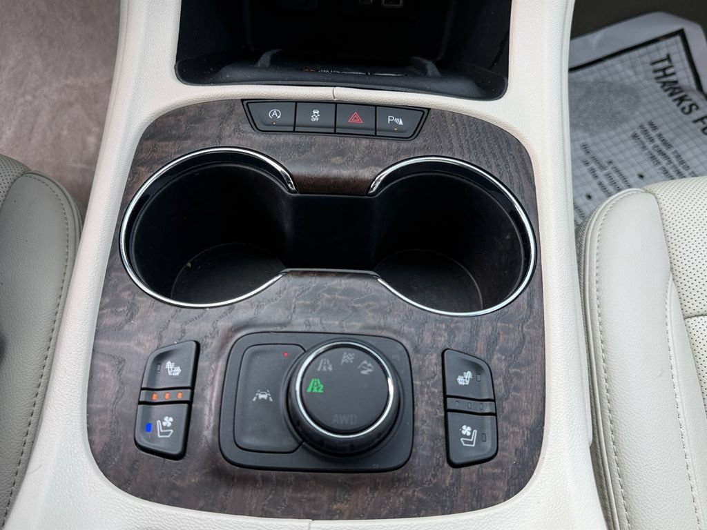 Used 2023 GMC Acadia Denali AWD/4WD image 33
