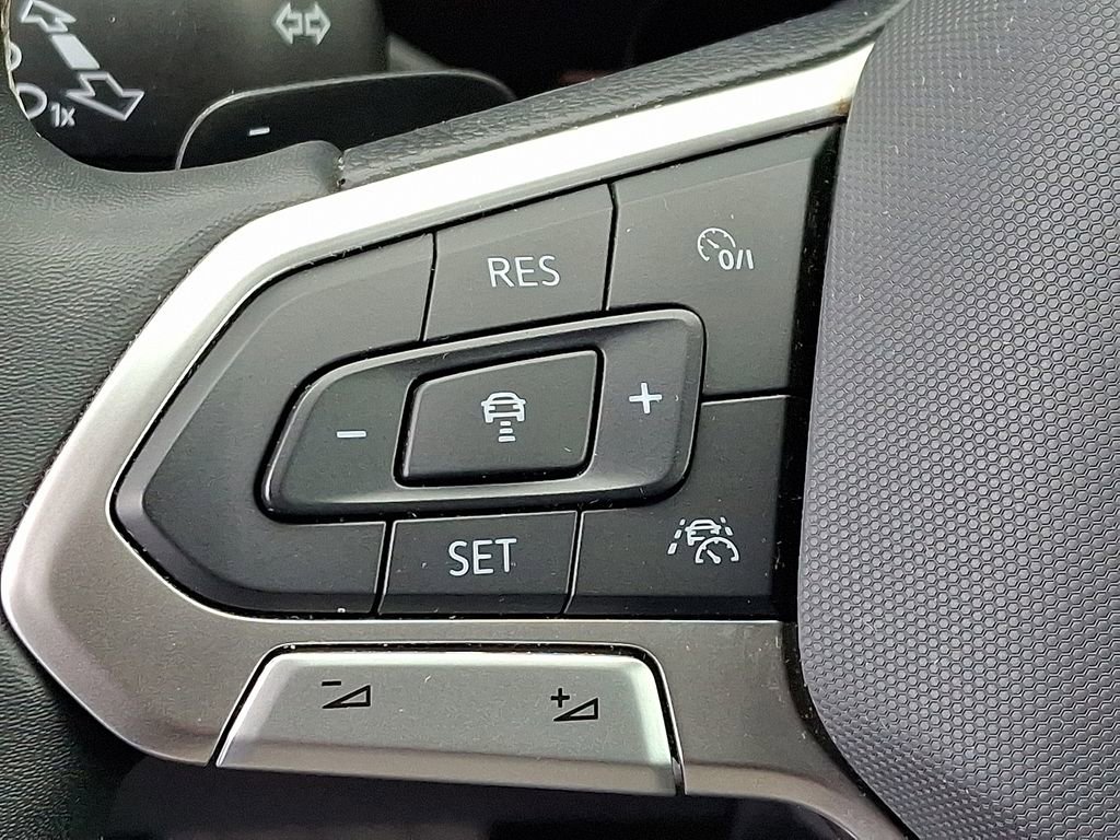 Used 2024 Volkswagen Atlas SE image 13