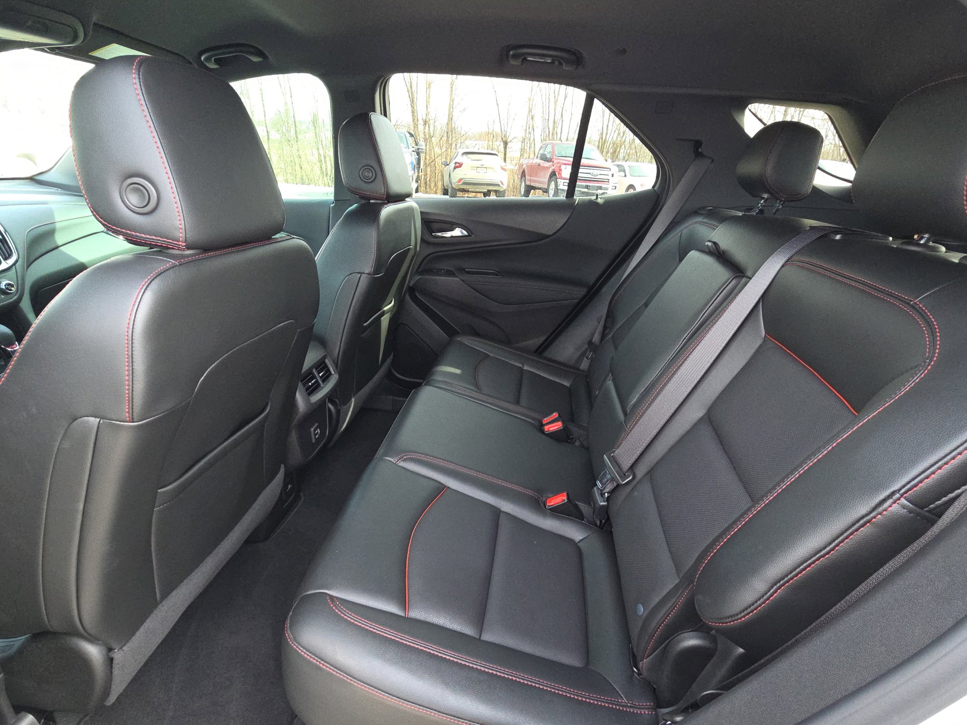 Used 2024 Chevrolet Equinox RS w/ RS Leather Package image 29