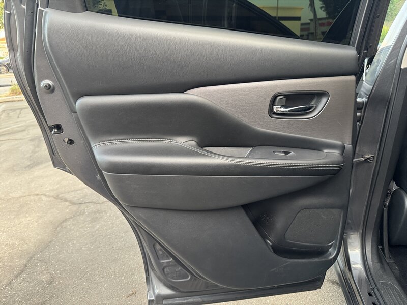 Used 2021 Nissan Murano S FWD image 28