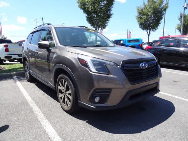 Used 2022 Subaru Forester Limited AWD/4WD image 3