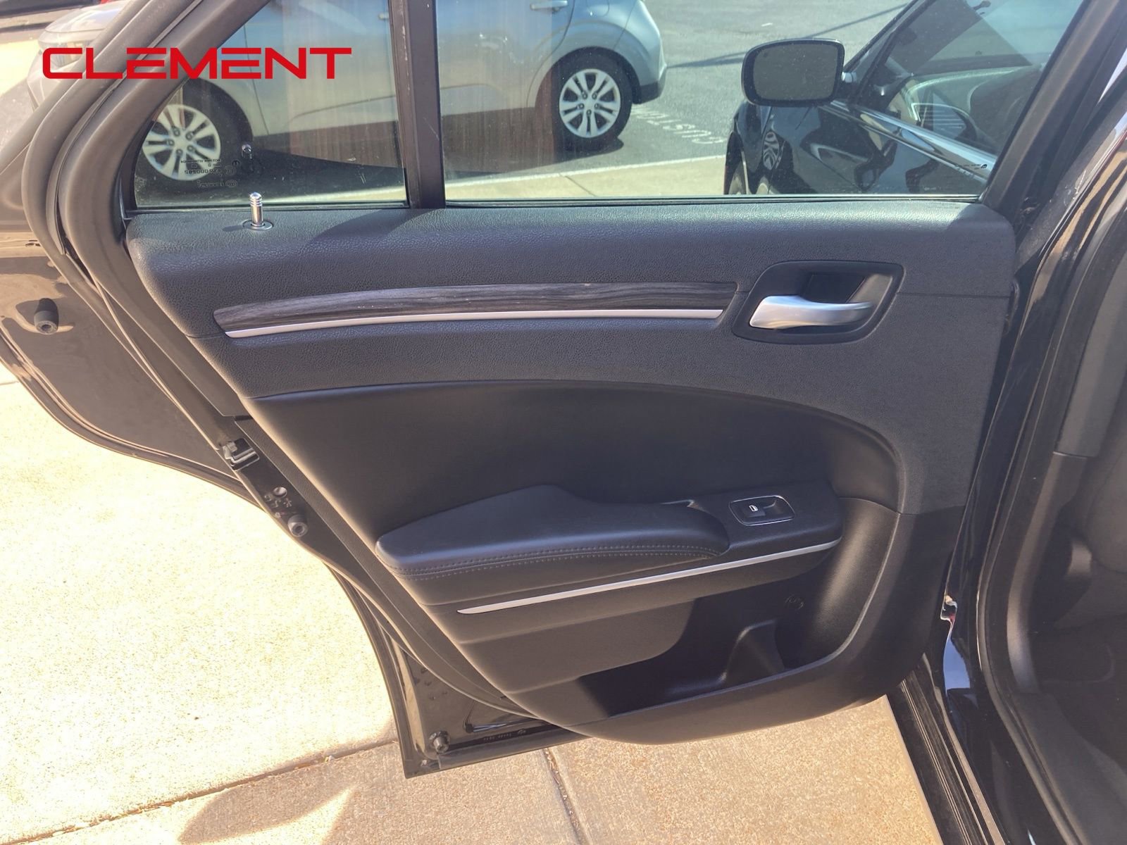 Used 2021 Chrysler 300 Touring image 45