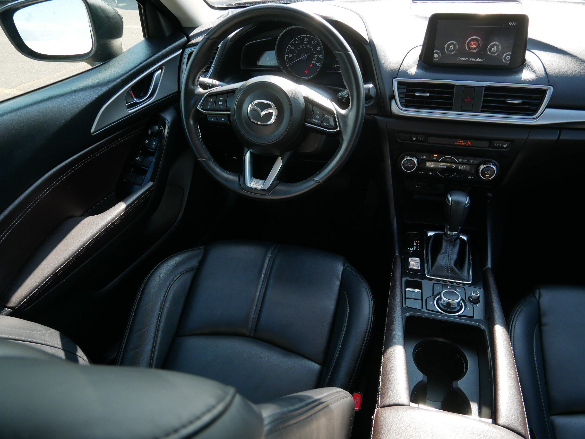 Used 2017 MAZDA MAZDA3 Touring FWD image 9