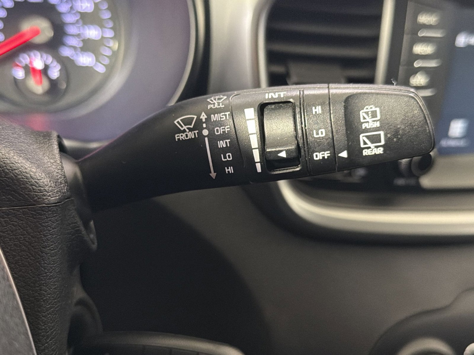 Used 2019 Kia Sorento LX w/ LX Convenience Package image 22