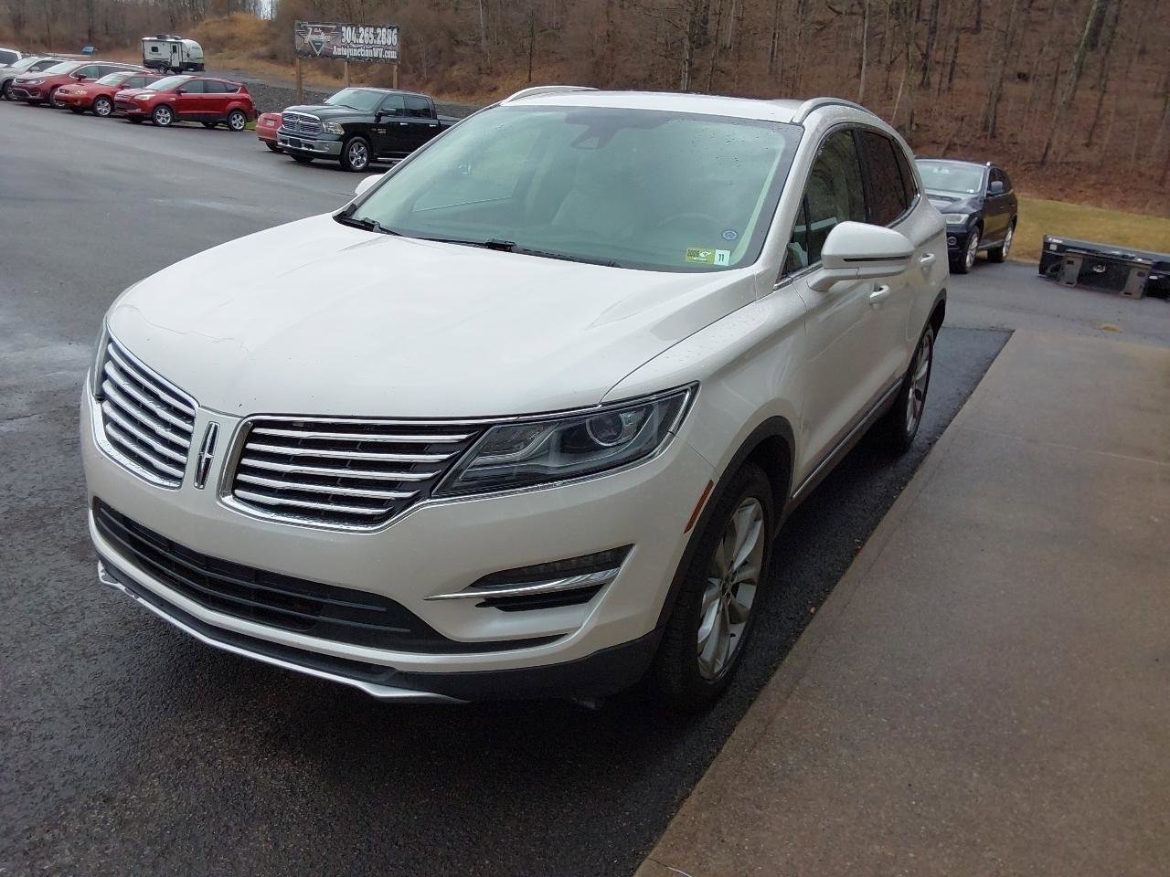 Used 2017 Lincoln MKC Select w/ Select Plus Package AWD/4WD image 6