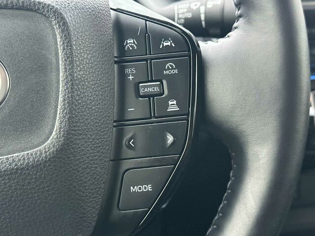 Used 2024 Toyota Prius XLE image 28