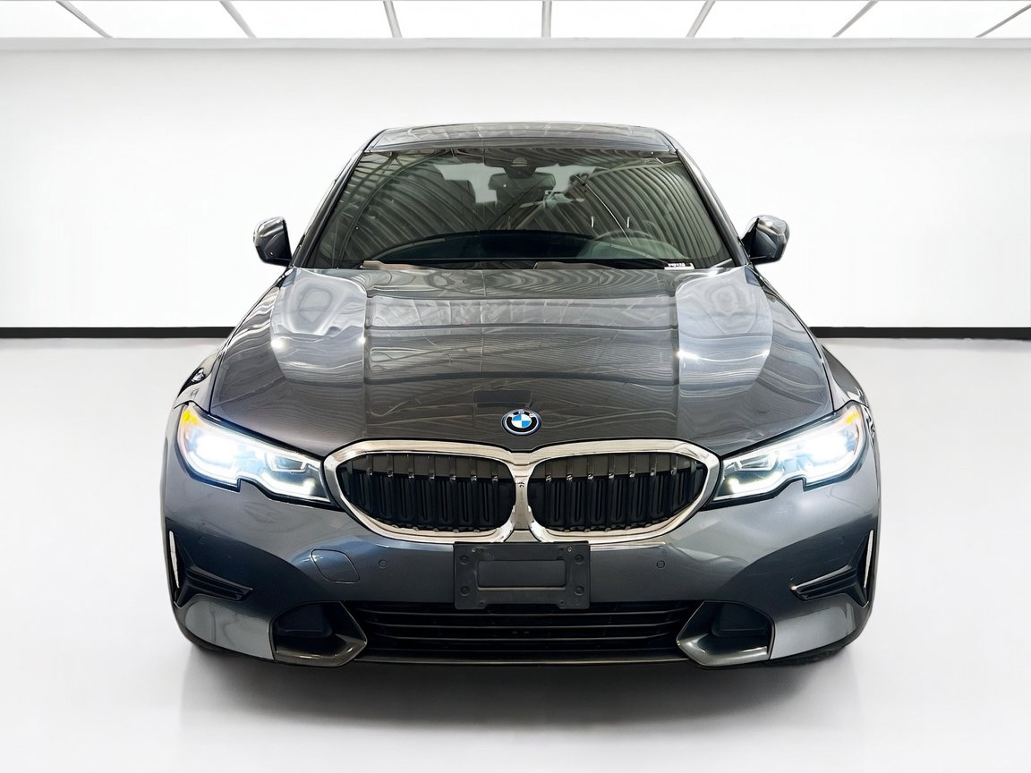 Used 2022 BMW 330e w/ Convenience Package RWD image 2