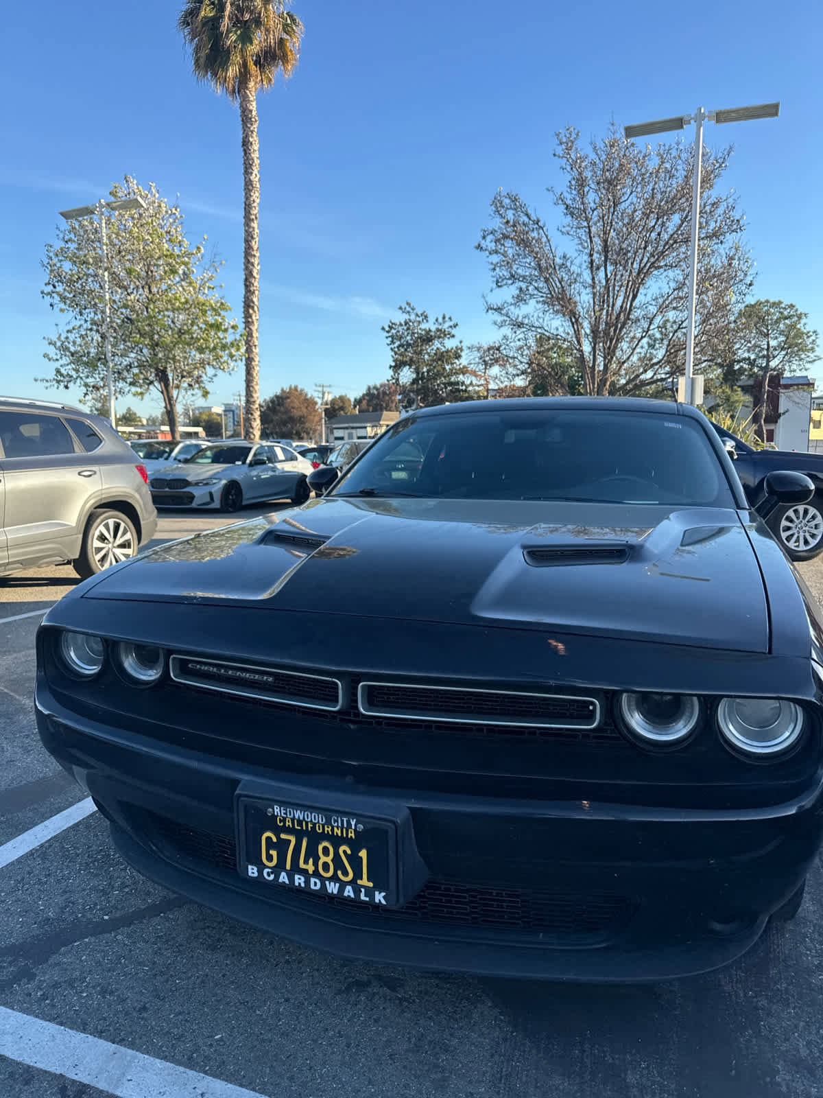Used 2018 Dodge Challenger SXT image 2