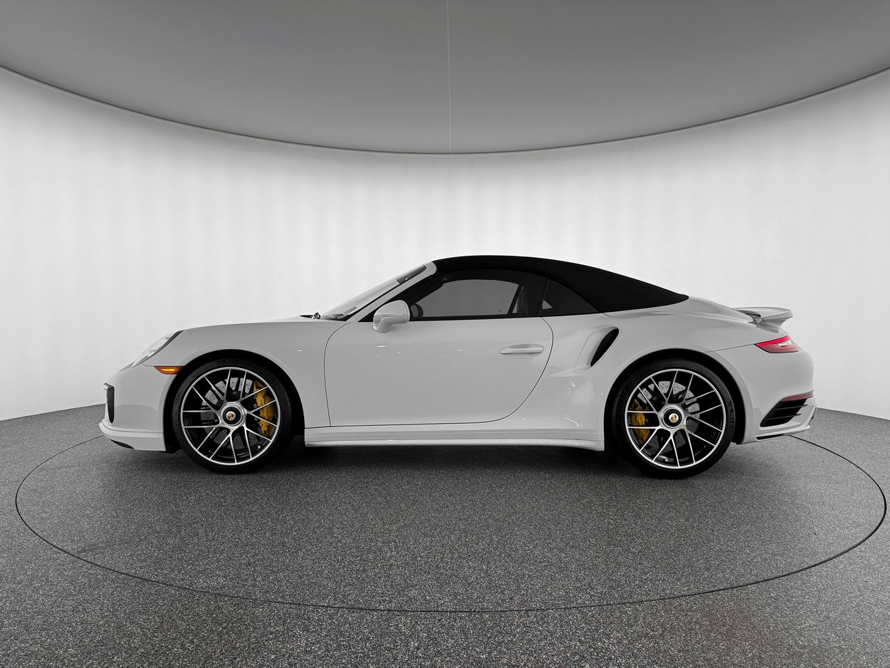 Used 2019 Porsche 911 Turbo S image 2
