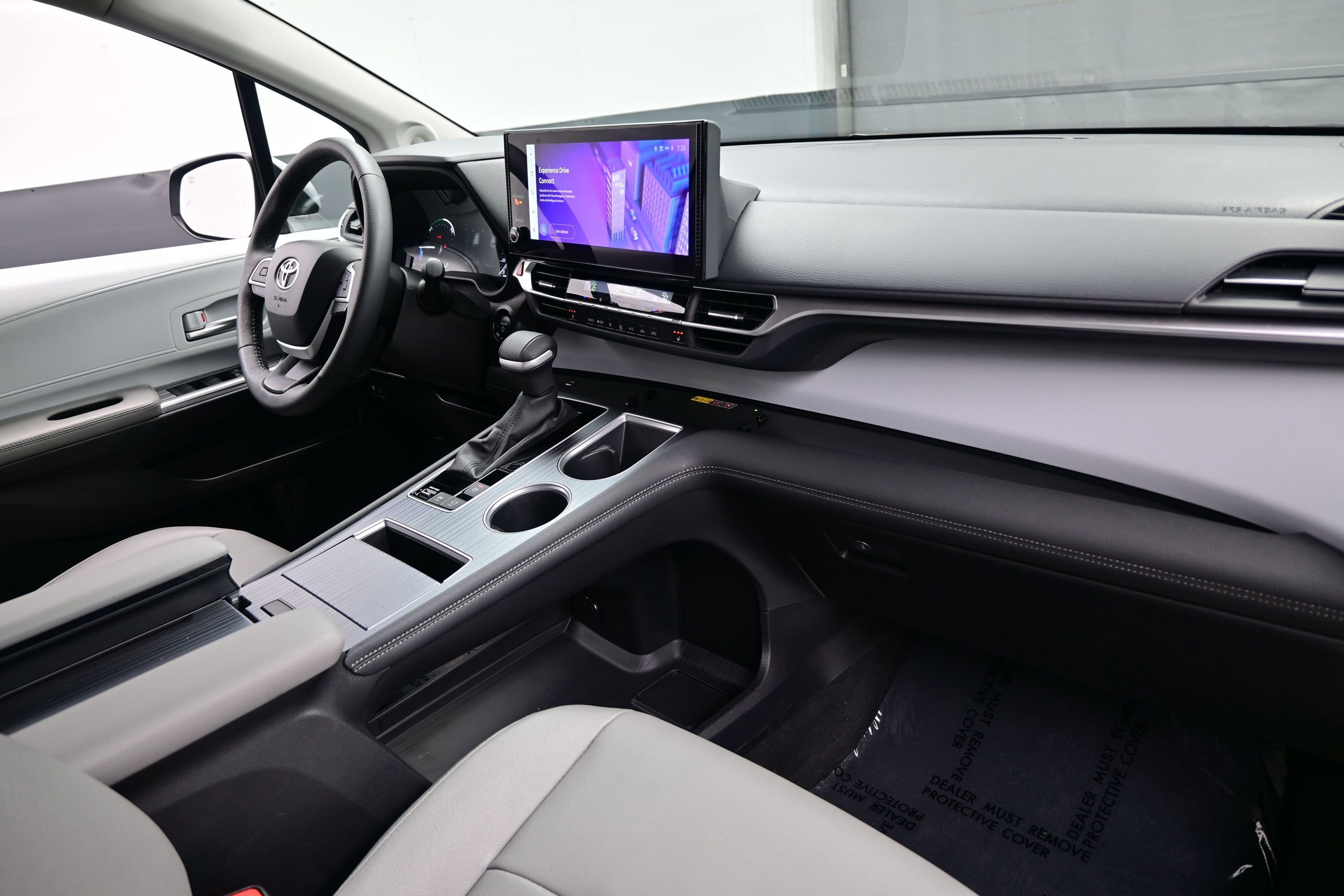 Used 2025 Toyota Sienna XLE w/ XLE Plus Package AWD/4WD image 15