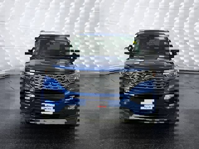 Used 2022 Ford Explorer Limited w/ Equipment Group 301A image 2