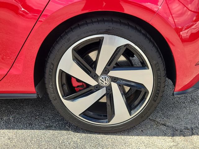 Used 2018 Volkswagen GTI SE w/ SE Leather Package image 32