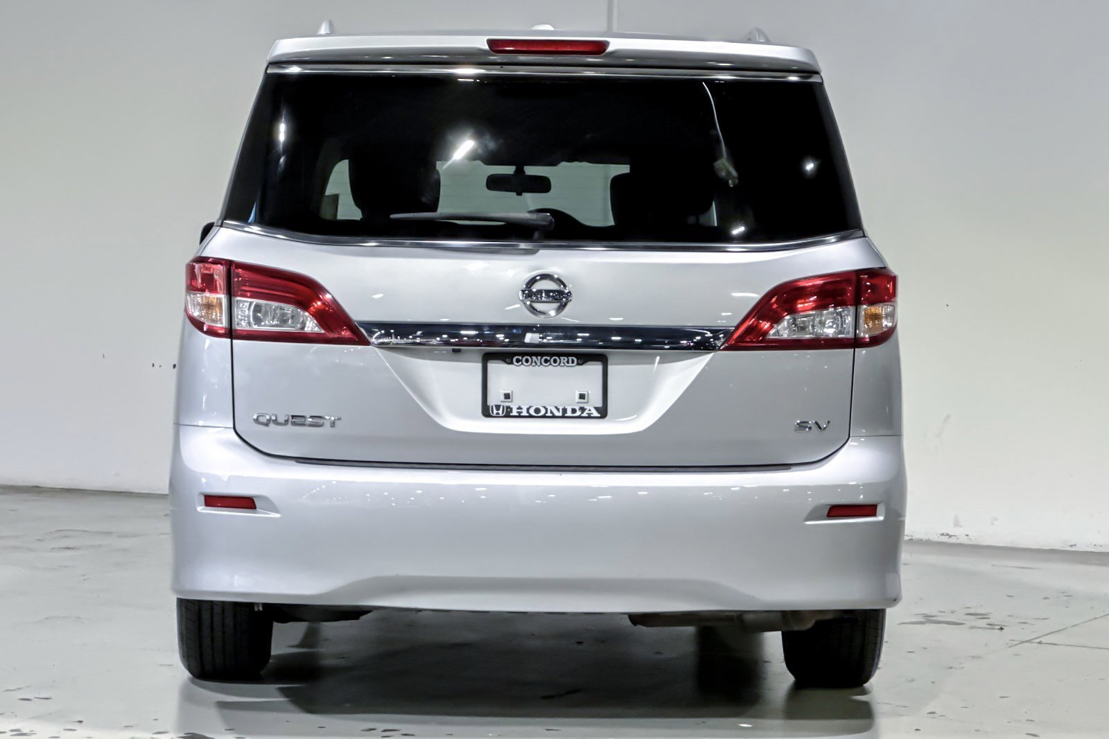 Used 2012 Nissan Quest SV FWD image 10