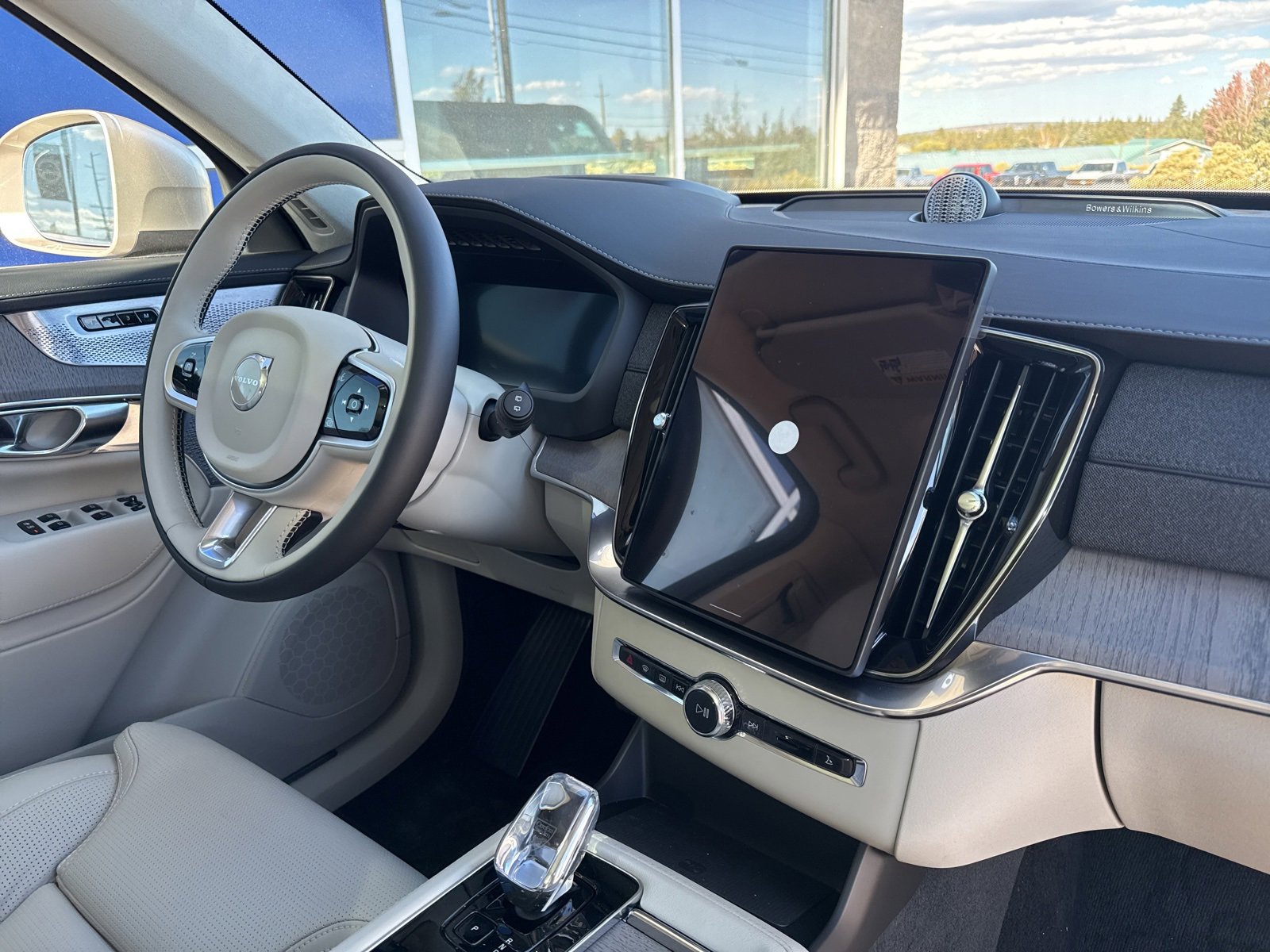 New 2026 Volvo XC90 T8 Ultra image 17