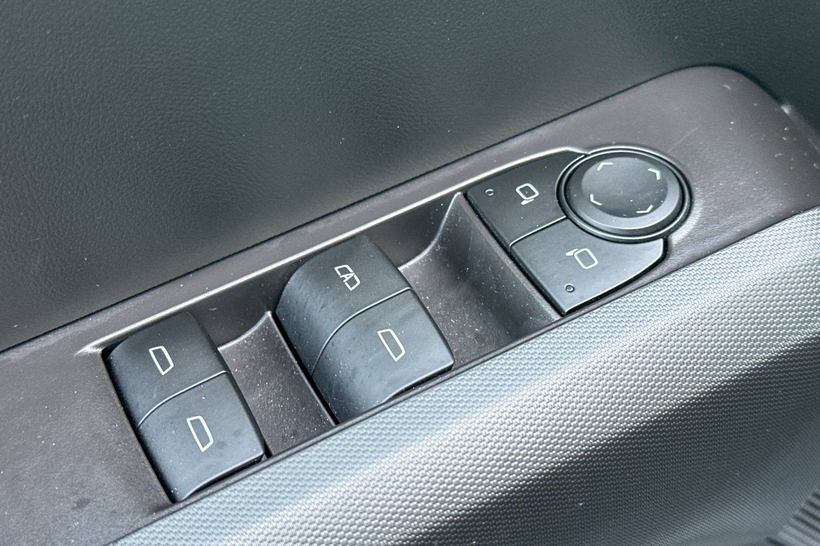 Used 2026 Chevrolet Colorado Trail Boss image 13