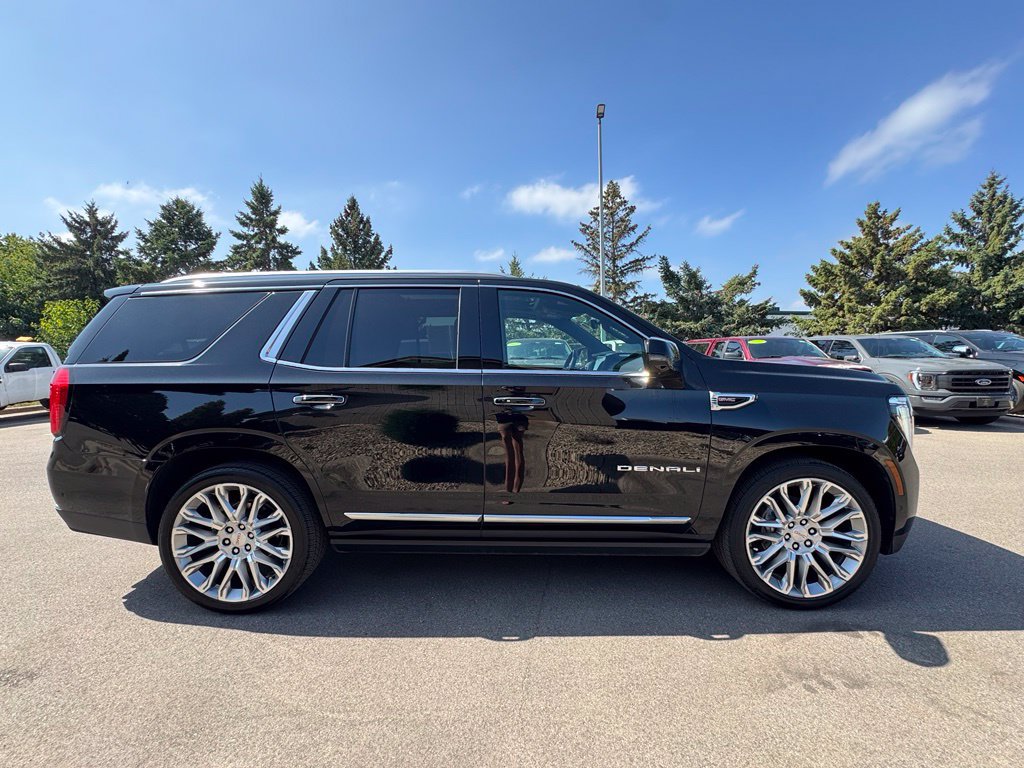 Used 2025 GMC Yukon Denali w/ Denali Reserve Package AWD/4WD image 5