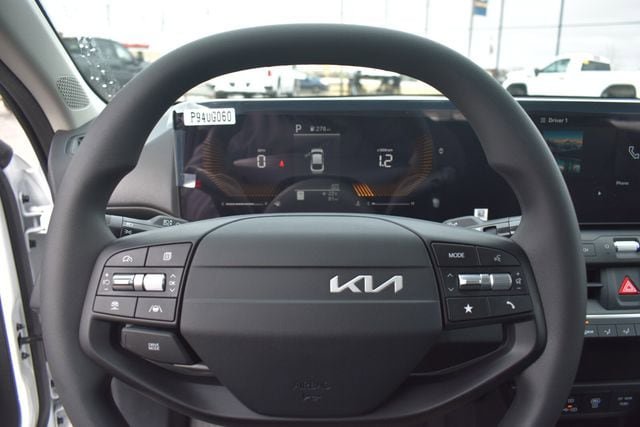 New 2026 Kia K4 LXS image 24
