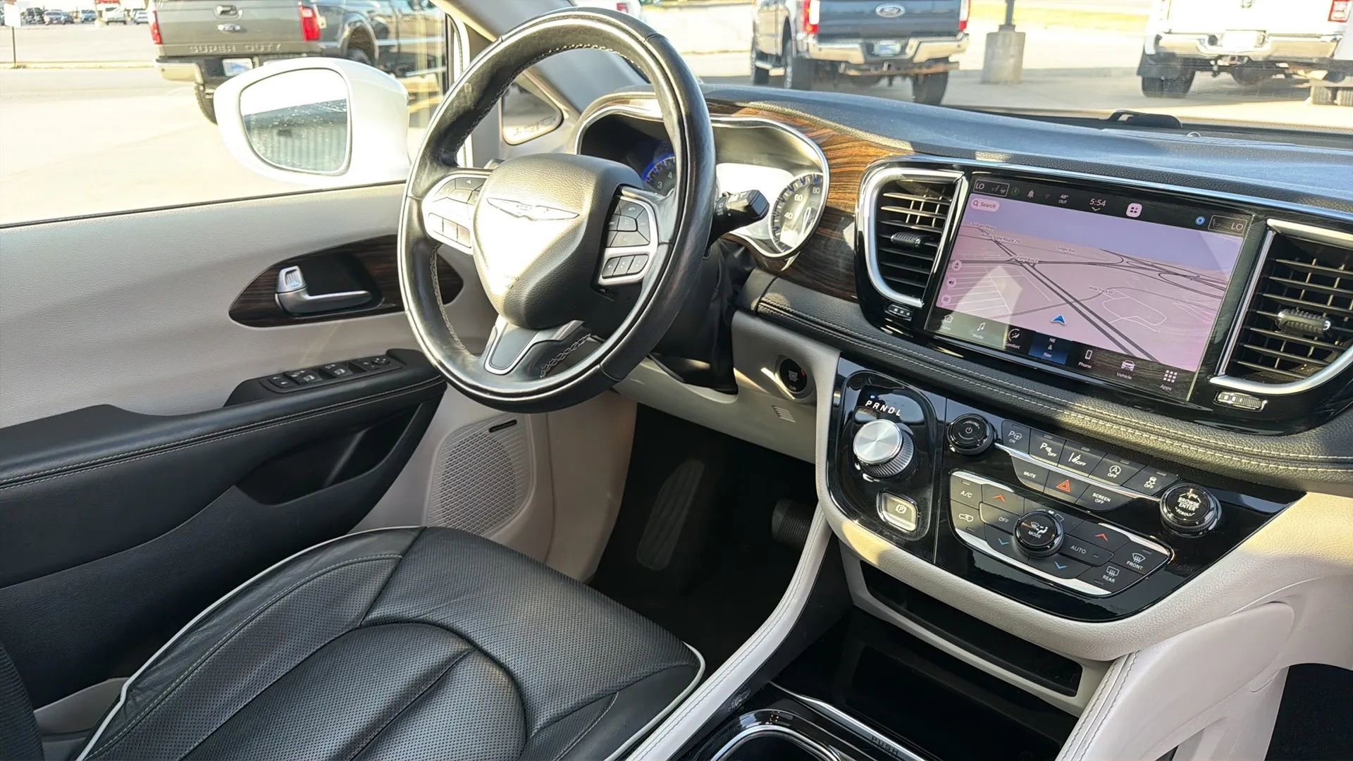 Used 2022 Chrysler Pacifica Limited image 78