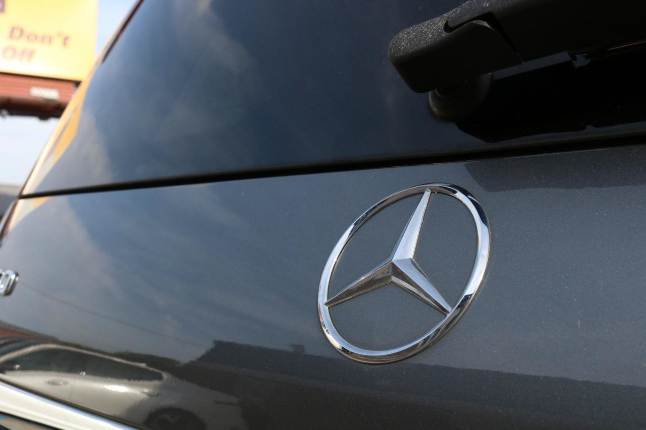 Used 2018 Mercedes-Benz GLS 550 4MATIC image 12