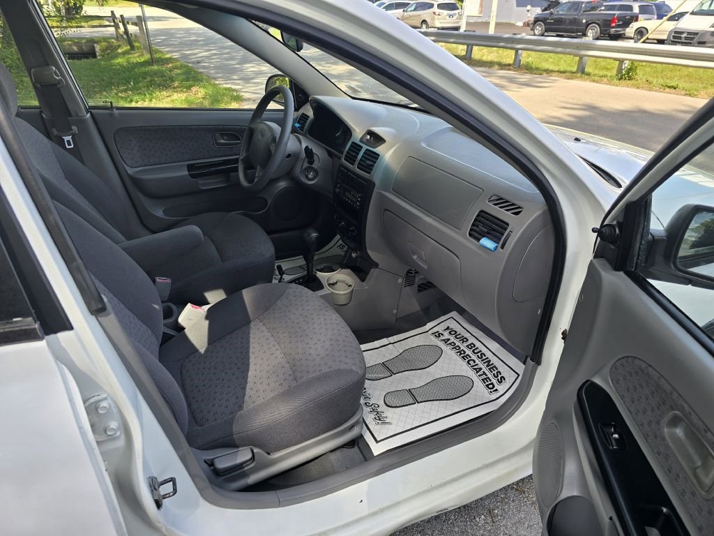 Used 2005 Kia Rio Sedan image 11