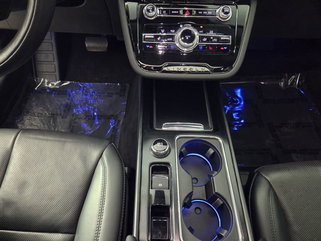 Used 2022 Lincoln Corsair FWD w/ Premium Package image 15