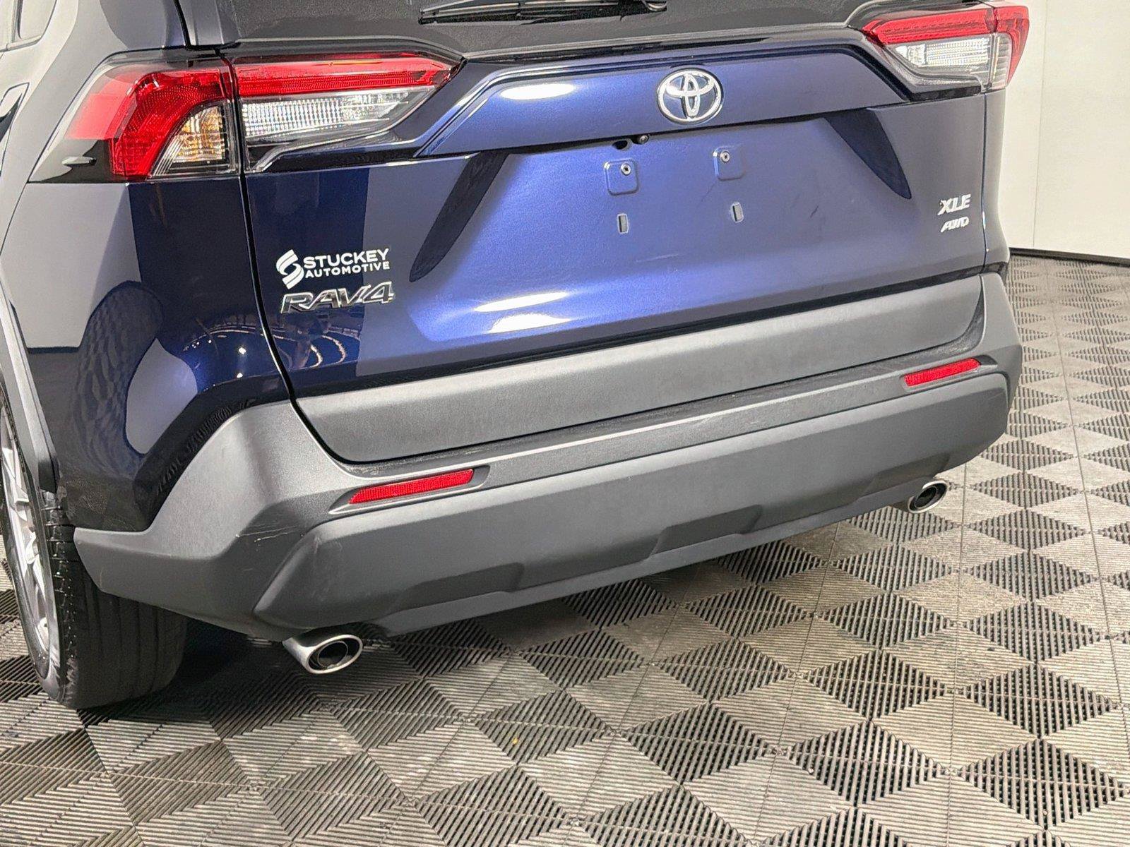 Used 2025 Toyota RAV4 XLE AWD/4WD image 38