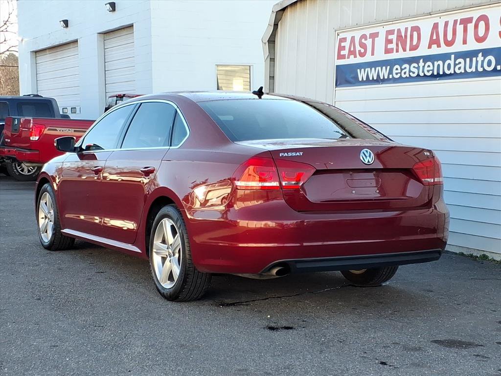 Used 2015 Volkswagen Passat 1.8T Limited Edition image 3