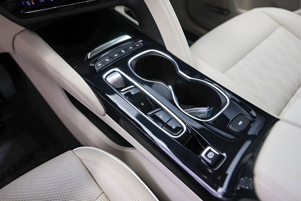 Used 2023 Buick Envision Avenir AWD/4WD image 21