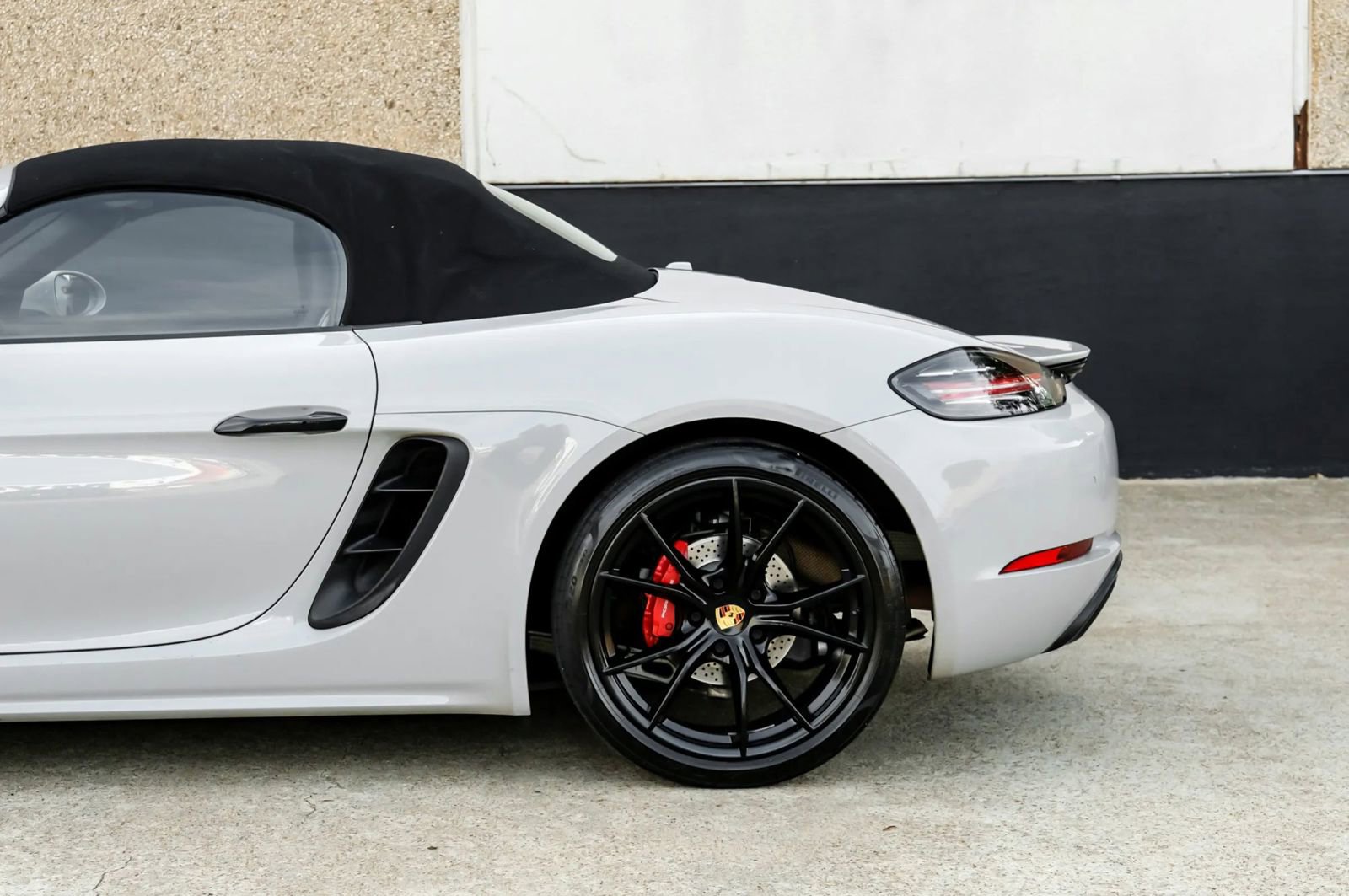 Used 2020 Porsche 718 Boxster S RWD image 15