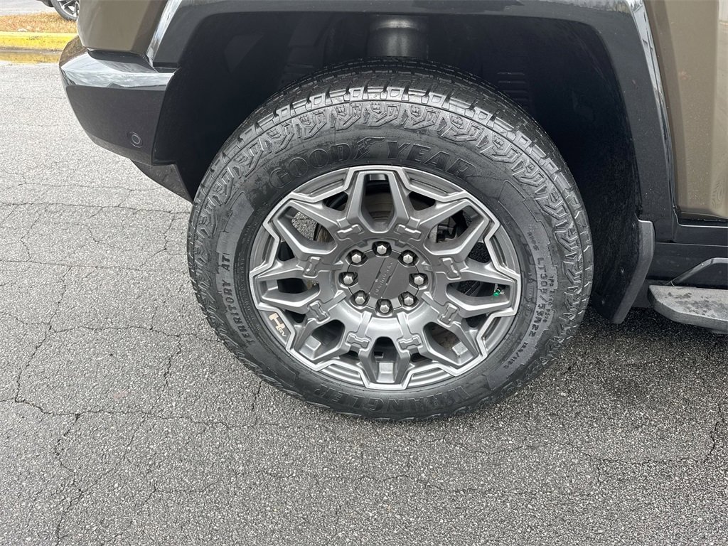 Used 2024 GMC Hummer EV 3X image 12