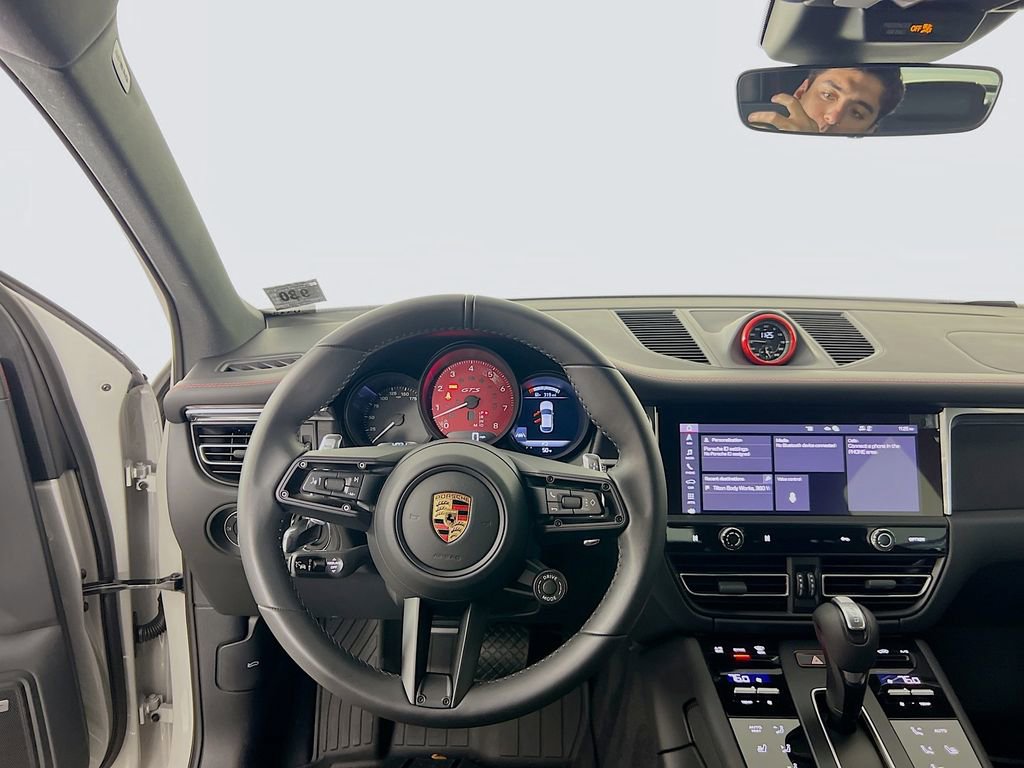 Certified 2026 Porsche Macan GTS image 25