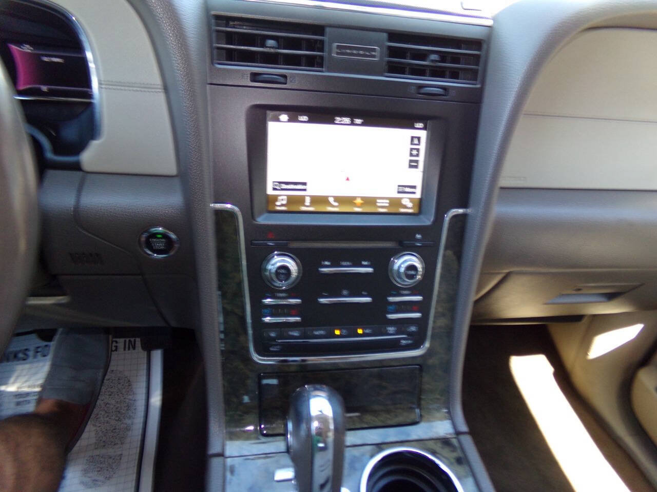 Used 2016 Lincoln Navigator L Select RWD image 64