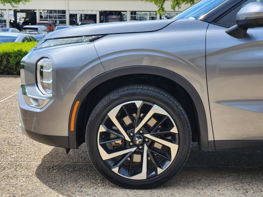 Used 2022 Mitsubishi Outlander SE image 9