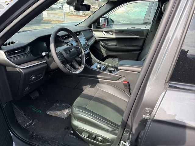 New 2026 Jeep Grand Cherokee Altitude image 15