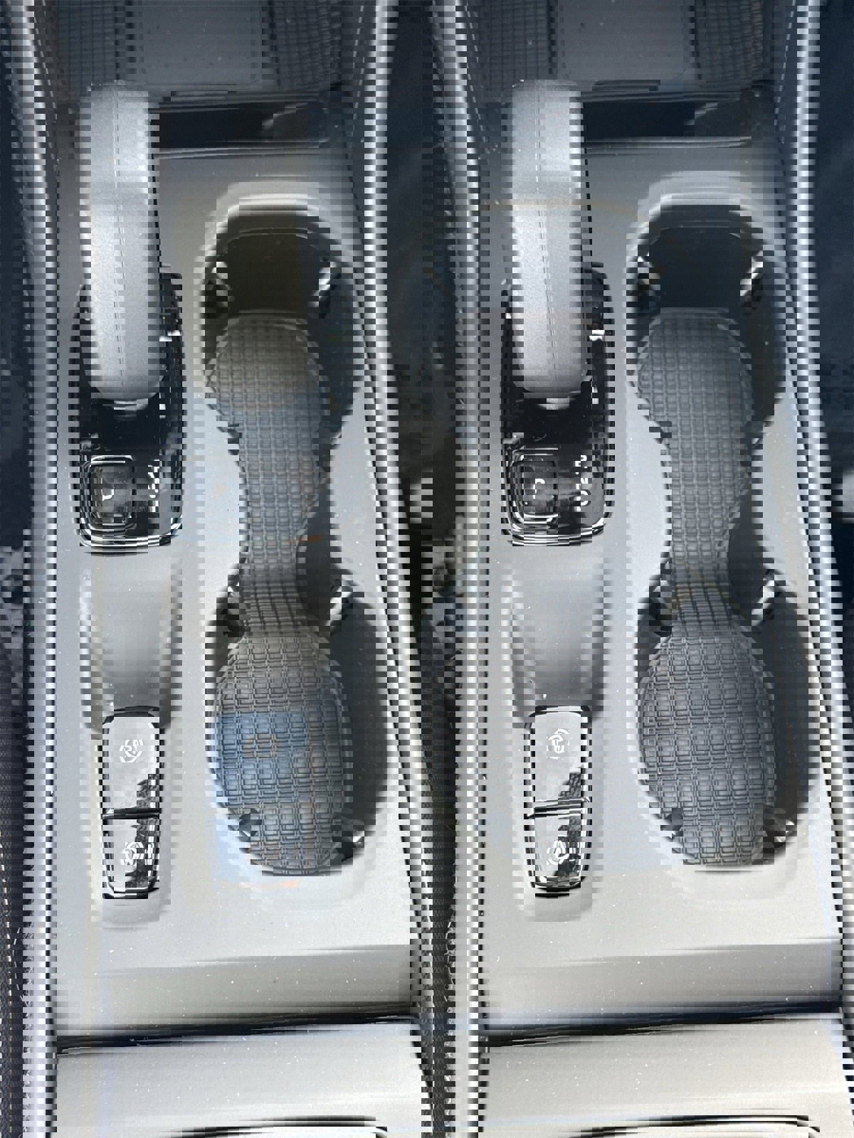 New 2026 Volvo XC40 B4 Core w/ Protection Package image 28