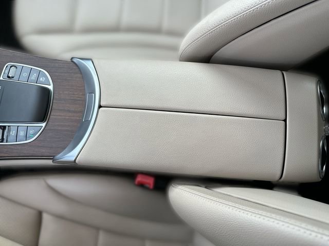 Used 2022 Mercedes-Benz GLC 300 4MATIC image 23