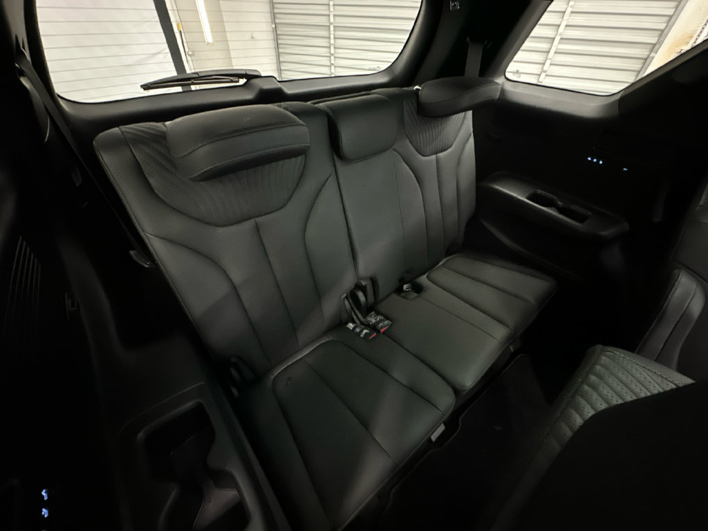 Used 2023 Hyundai Palisade Calligraphy FWD image 18