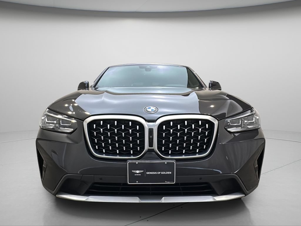 Used 2024 BMW X4 xDrive30i w/ Parking Assistance Package AWD/4WD image 5