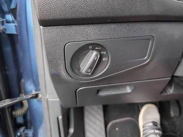 Used 2019 Volkswagen Tiguan SE image 24