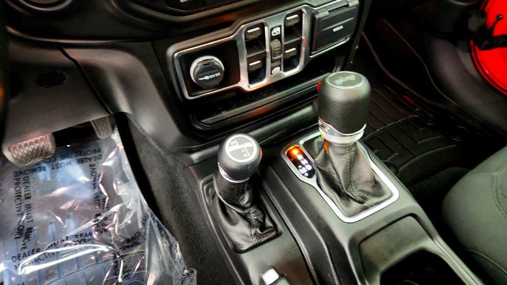 Used 2020 Jeep Wrangler Unlimited Sport S AWD/4WD image 16