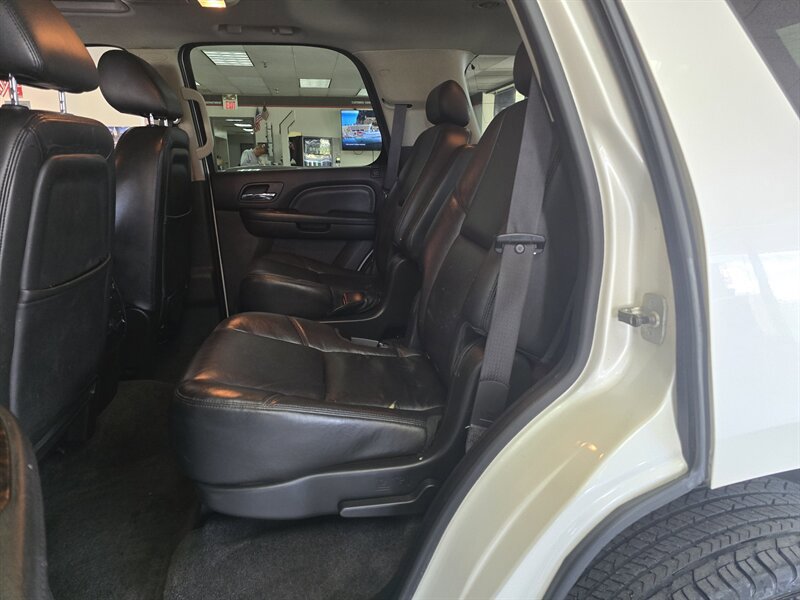 Used 2010 GMC Yukon Denali AWD/4WD image 12