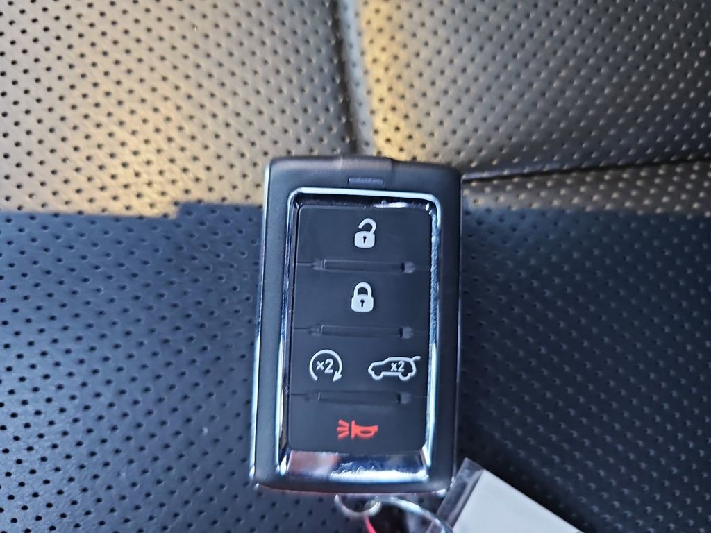 Certified 2022 Jeep Grand Cherokee Summit w/ Adv Protech Group IV image 33