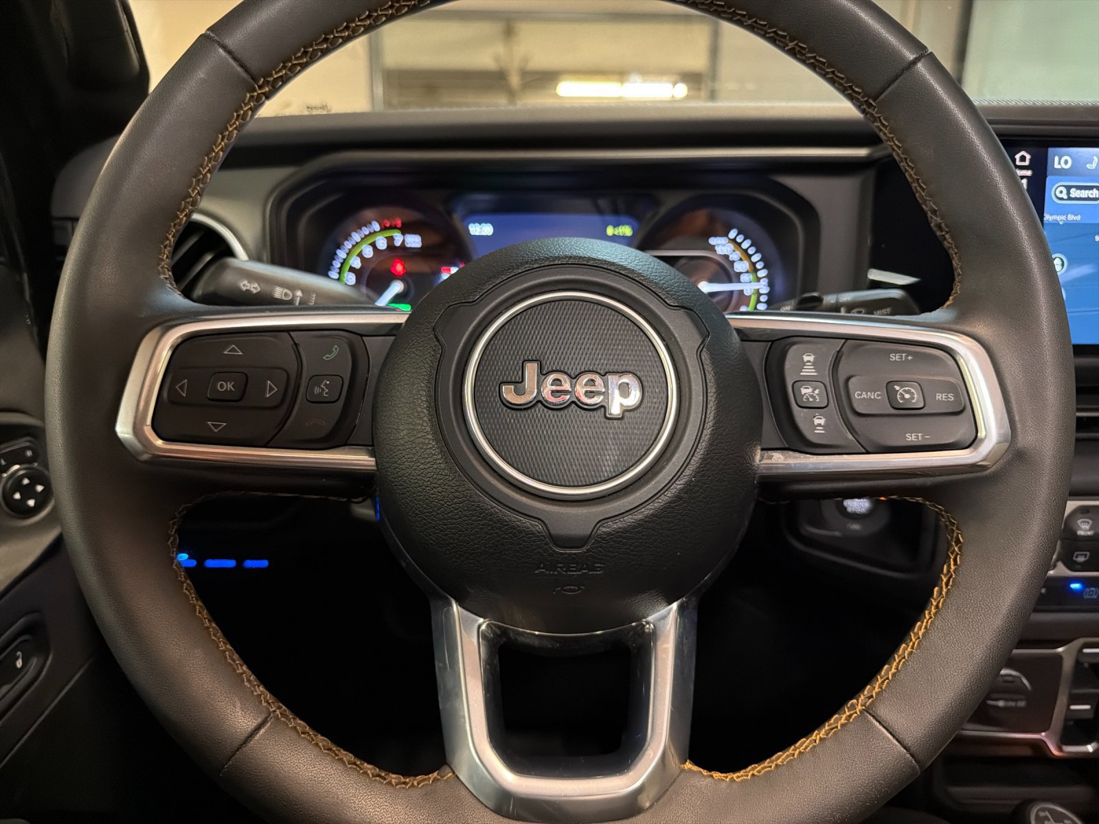 Used 2024 Jeep Wrangler High Altitude AWD/4WD image 23